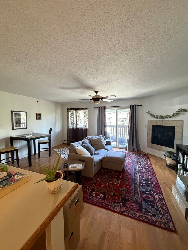 Building Photo - 205 Hurd Ln