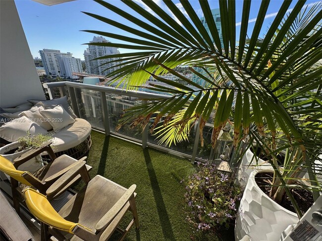 Building Photo - 6039 Collins Ave