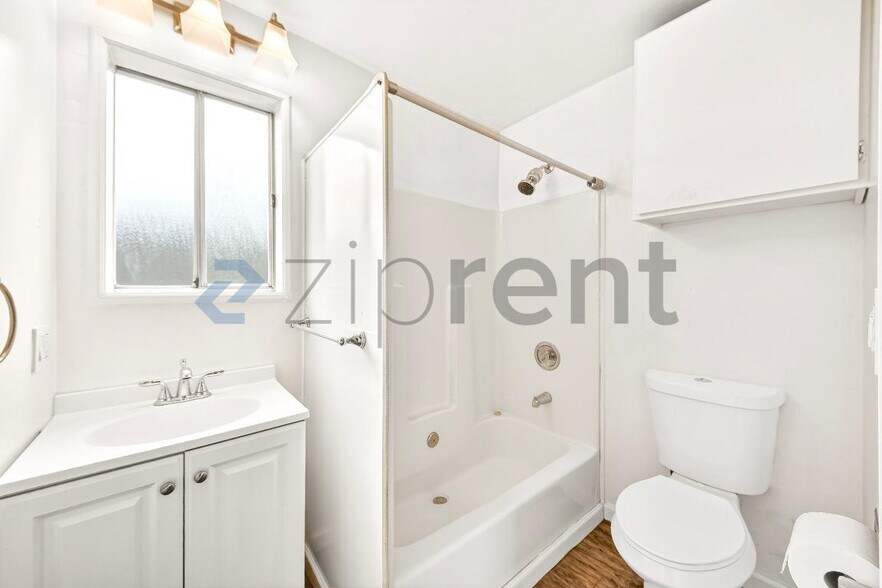 Building Photo - 1113 N Sparks St