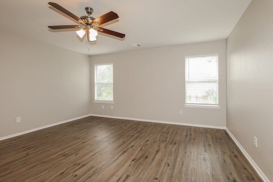 Building Photo - 21118 Bridgemeadows Ln