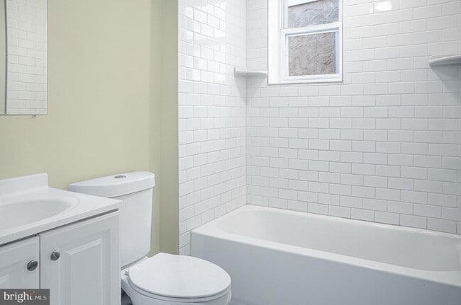 Building Photo - 2137 Mifflin St