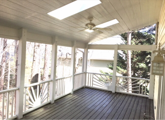 Building Photo - 4108 Landfall Ct