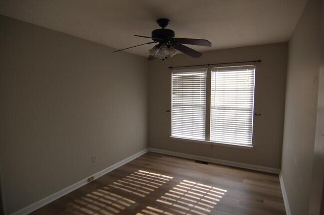 Building Photo - 175 Douglas Fir Ct