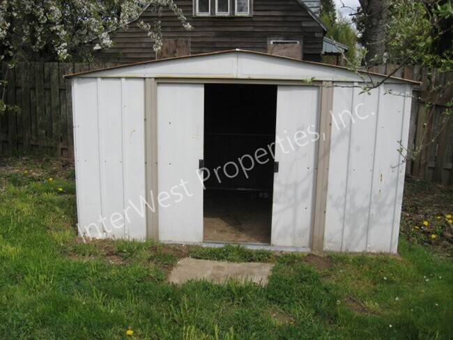 Building Photo - Ranch-Style Home in Beaverton with Fenced ...