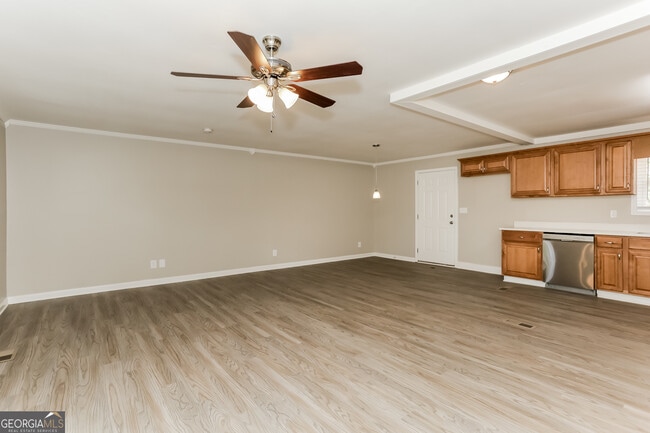 Building Photo - 15 Pine Valley Dr