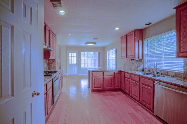 Building Photo - 5602 Whisper Ridge Dr