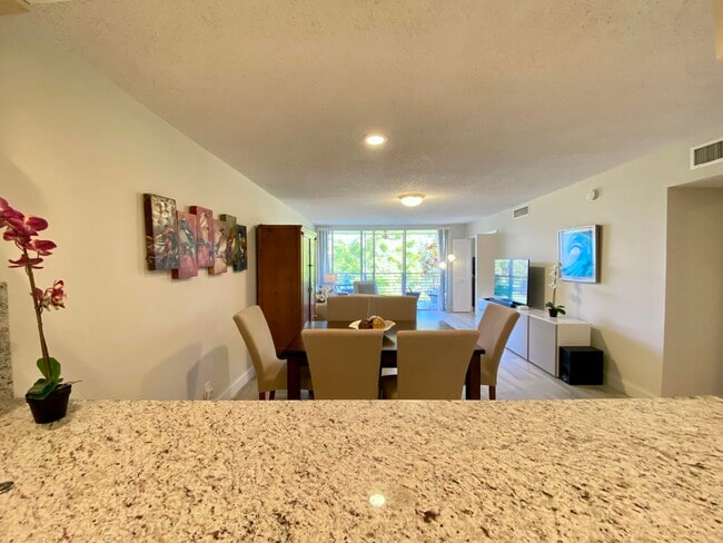 Building Photo - 3800 Oaks Clubhouse Dr