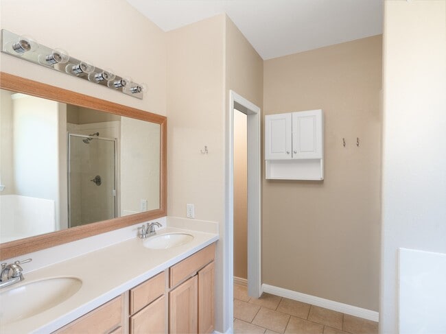 Building Photo - 962 Umbria Ln