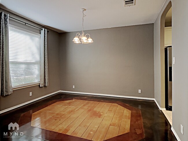 Building Photo - 14514 Tioga Bend