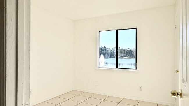 Building Photo - 810-814 Seminole Ave