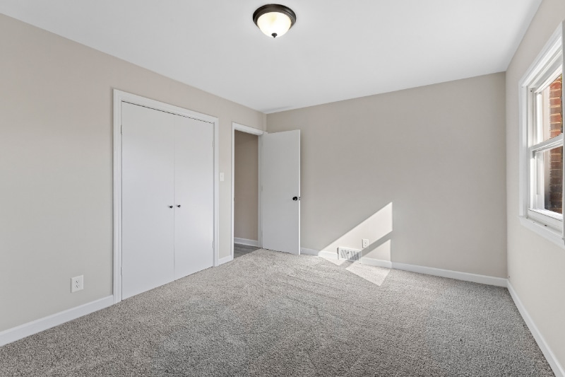 Building Photo - 1200 Lockland Ave