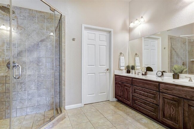 Building Photo - 10300 Morado Cove