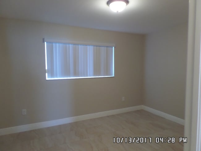 Building Photo - 479 NW 19th St