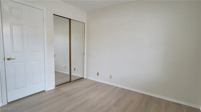 Building Photo - 1375 E Hacienda Ave