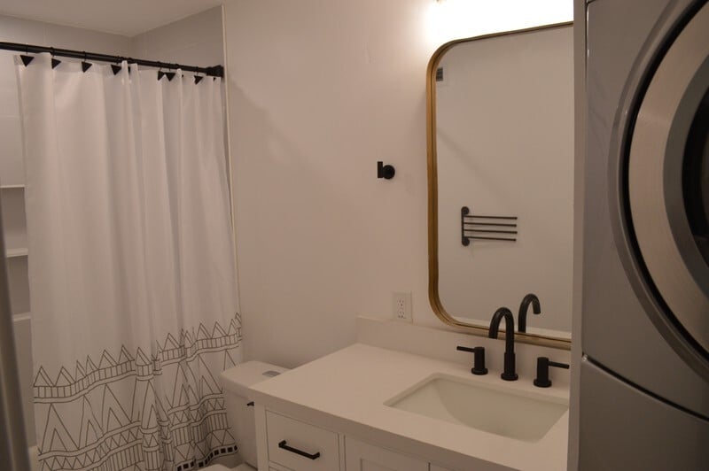 Building Photo - 3584 Hawk Dr