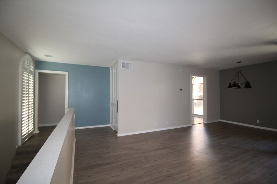 Building Photo - 4879 Collwood Blvd