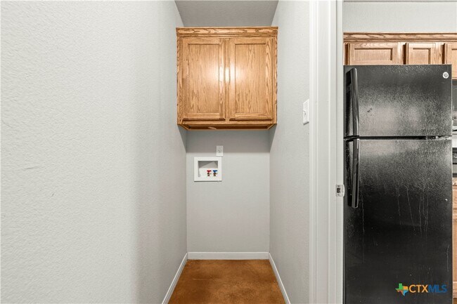 Building Photo - 1521 Aztec Trce