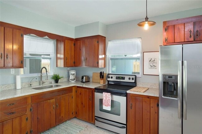 Building Photo - 302 Pavonia Rd