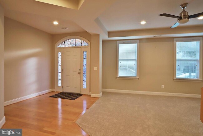 Building Photo - 135 Fortnightly Blvd