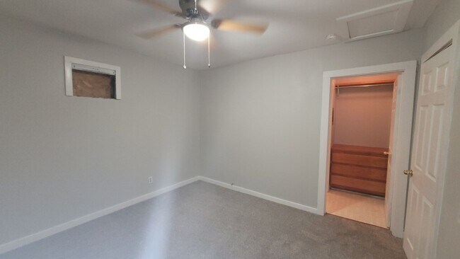Building Photo - Recently remodeled 2 Bedroom 2 Bathroom