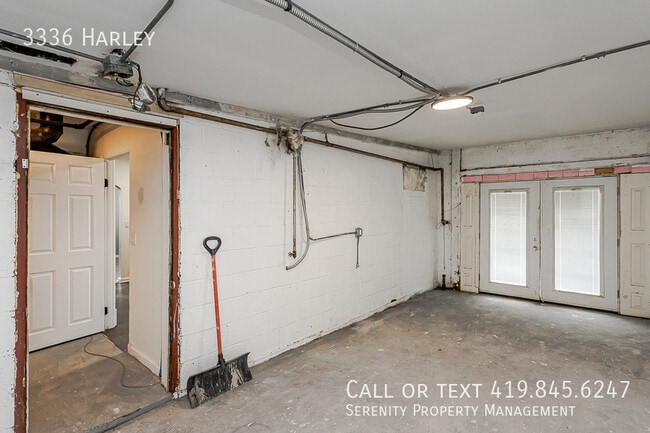 Building Photo - 3336 Harley-