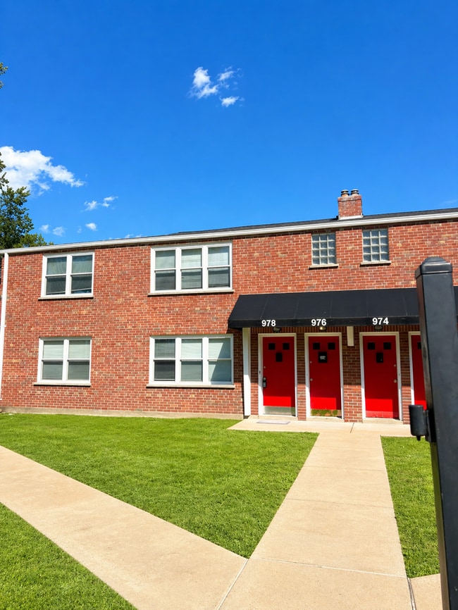 Building Photo - 978 Warder Ave