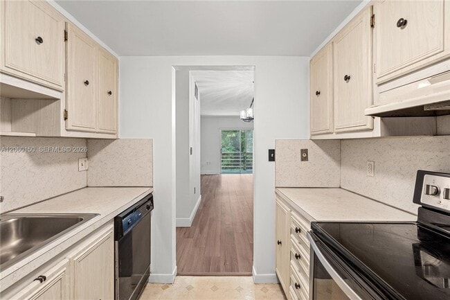 Building Photo - 15888 SW 95th Ave
