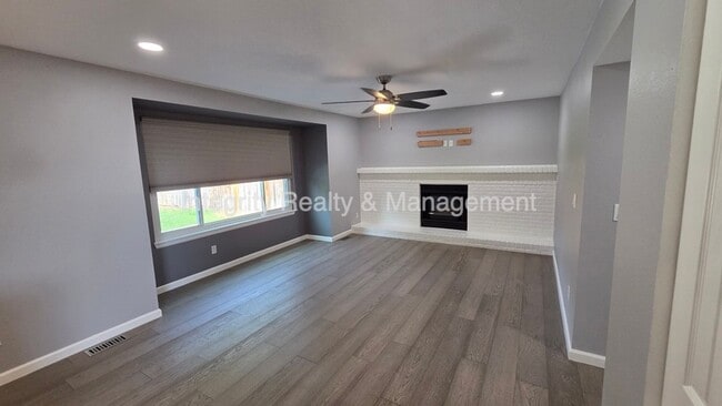 Building Photo - 5056 Weeping Willow Cir