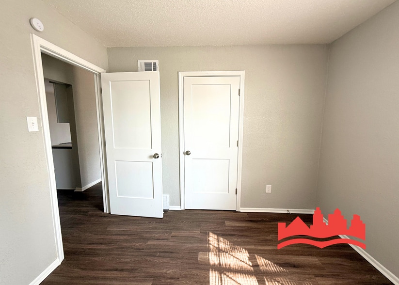 Building Photo - 2538 Lisa Ave