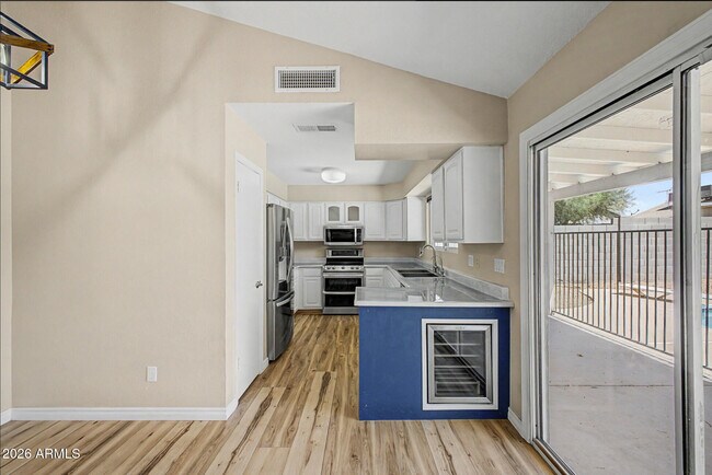 Building Photo - 20615 N 4th Ave