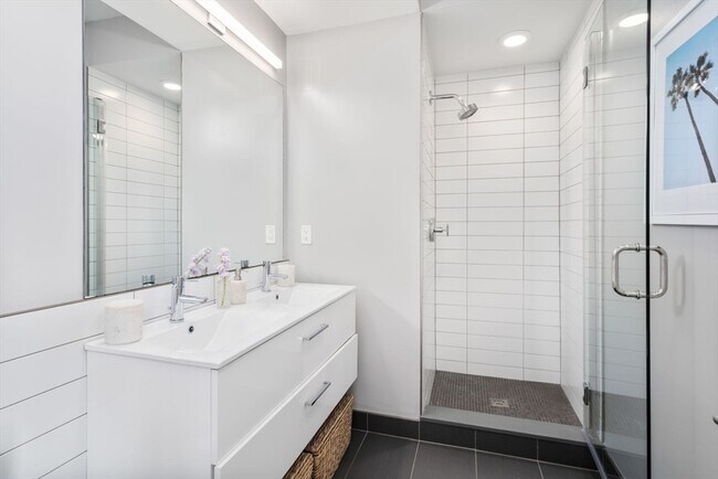 Building Photo - 7 E Springfield St