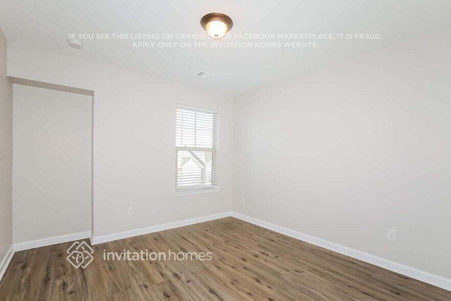 Building Photo - 2090 Paxton Dr SW