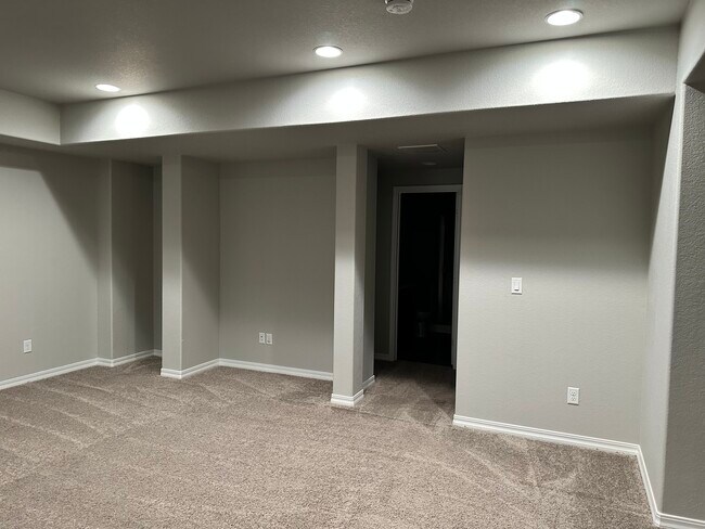 view to 2 and 3 bedrooms and 1 bath in basement - 17451 Leisure Lake Dr