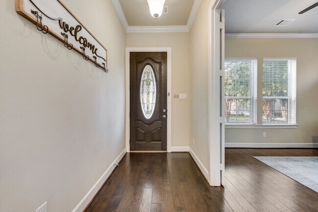 Building Photo - Welcome to your new 5 Bed-4 Bath home in t...