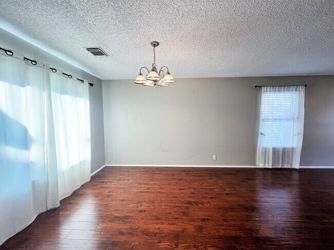 Building Photo - 7543 Prairie Lace