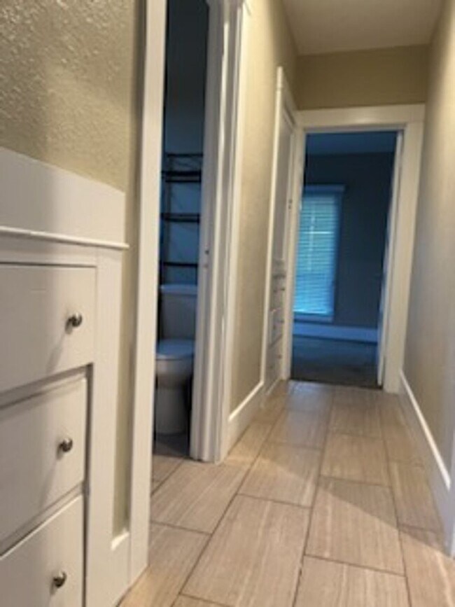 Building Photo - Cozy Home for rent in Exeter