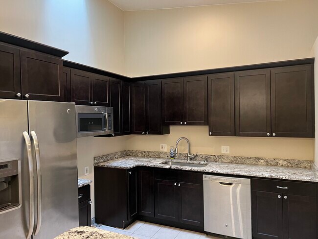 Building Photo - 39930 Crosswinds Rd