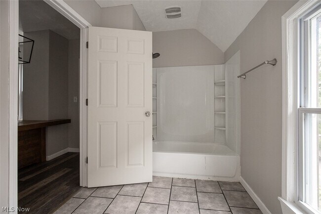 Building Photo - 3635 W 46th St