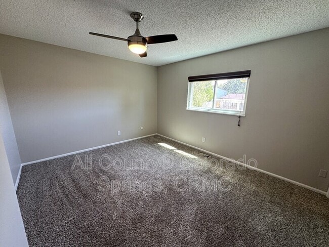 Building Photo - 5185 Nolte Dr N