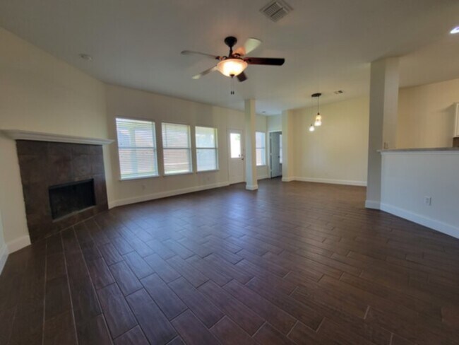 Building Photo - TRAVIS RANCH - 4 BEDROOM IN FORNEY