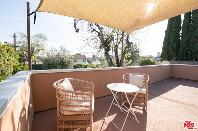 Building Photo - 5676 Hub St