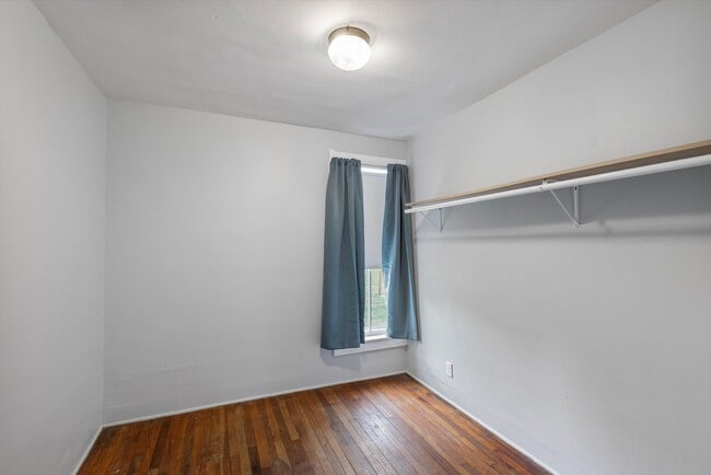Building Photo - Home For Rent Papillion