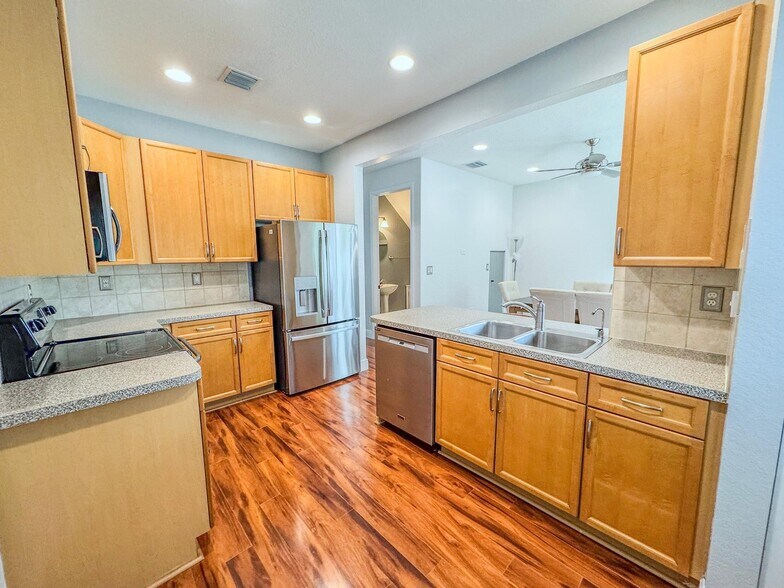 Building Photo - 255 Lake Monterey Cir