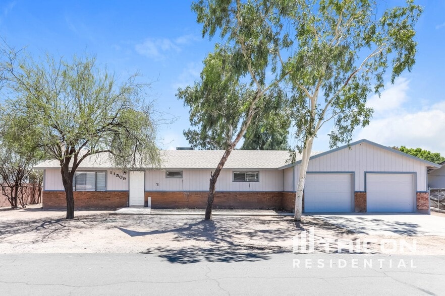 Primary Photo - 11509 E Vine Ave