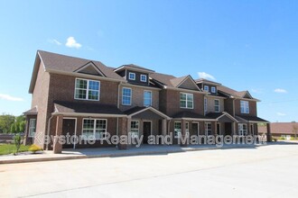 Building Photo - 301 Landrum Pl