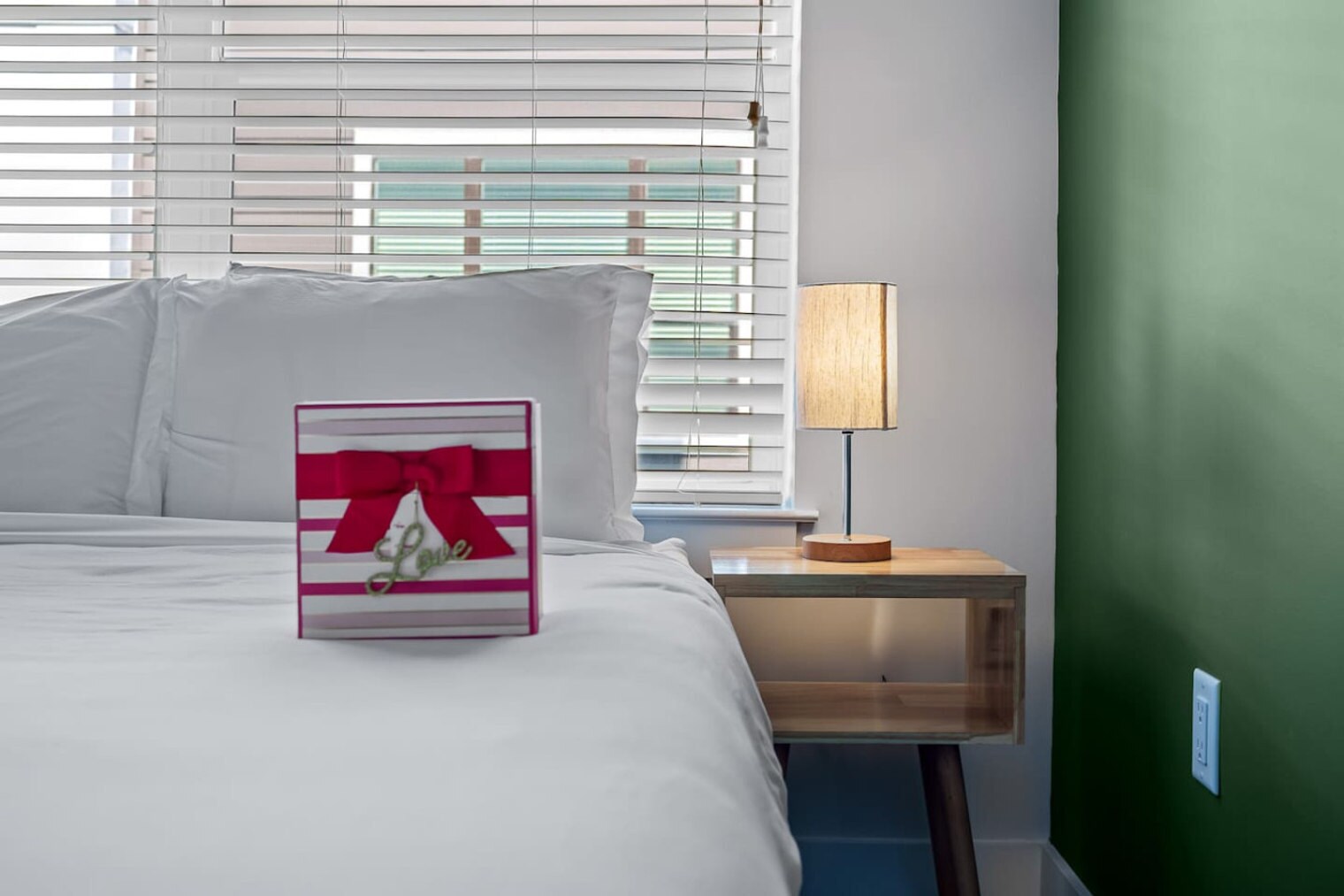 Building Photo - 2412 W Cypress St