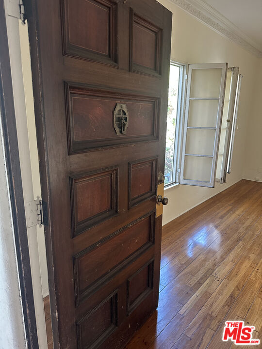 Primary Photo - 5564 W 6th St