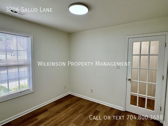Building Photo - 3206 Salud Ln