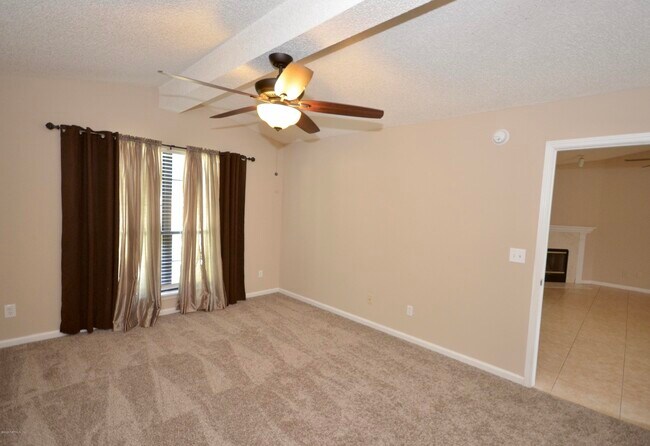 Building Photo - 2521 Glade Springs Dr