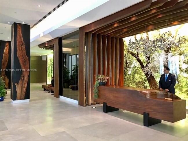 Building Photo - 1010 Brickell Ave